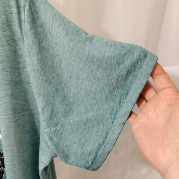 Wild Kiss Butterfly T-shirt Top Teal Sun Moon Celestial V-neck Strip Neckline - Picture 6 of 12